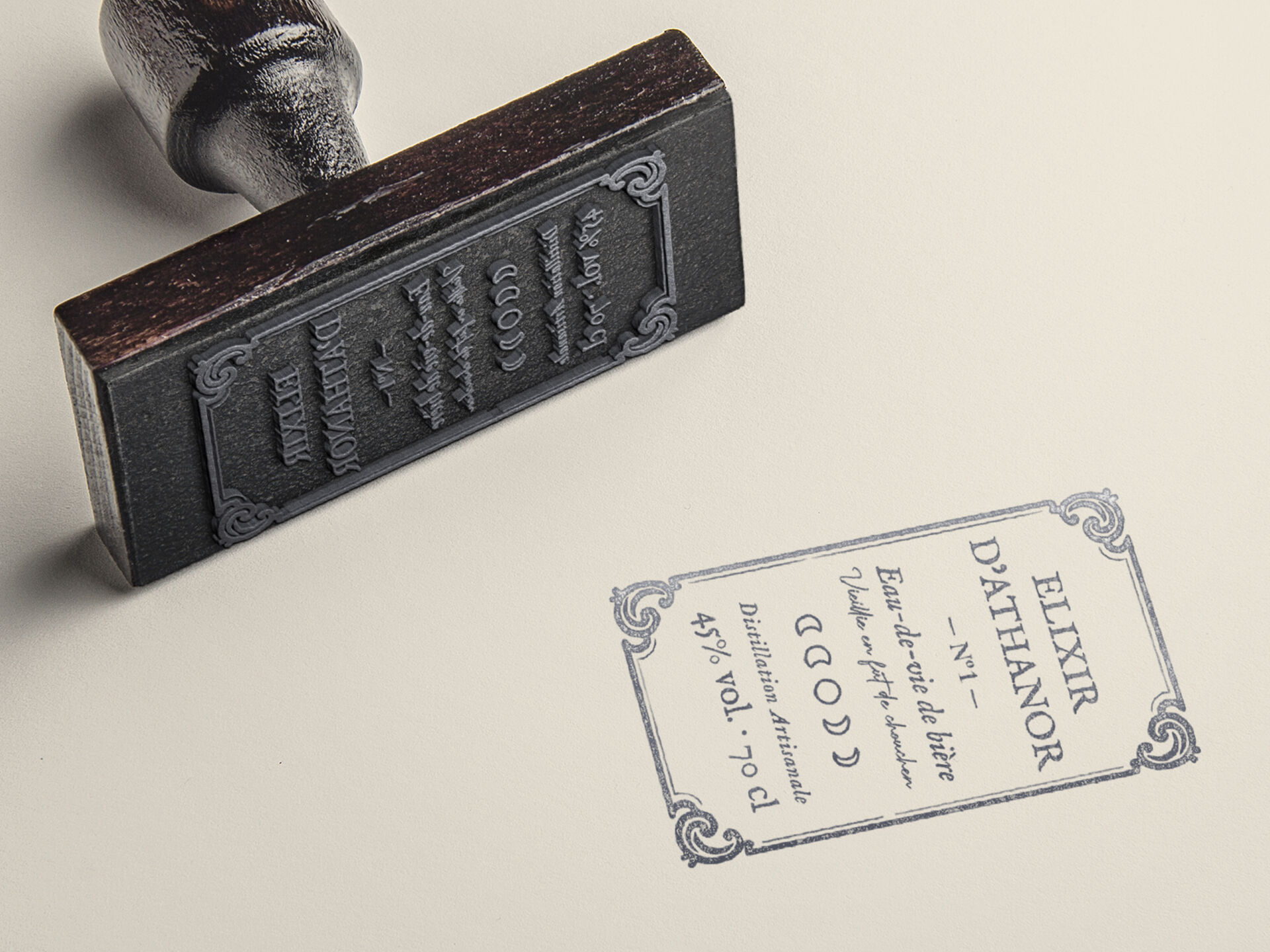 Élixir d'Athanor - détail étiquette cousue main - Brasserie Athanor